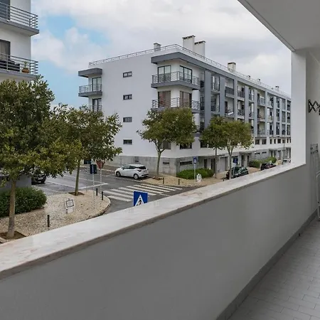 Appartamento 3 Bedroom Wonder W/ Balcony By Lovelystay *
